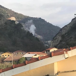 Val Neva: proteste degli abitanti contro i miasmi dall'impianto di bitume