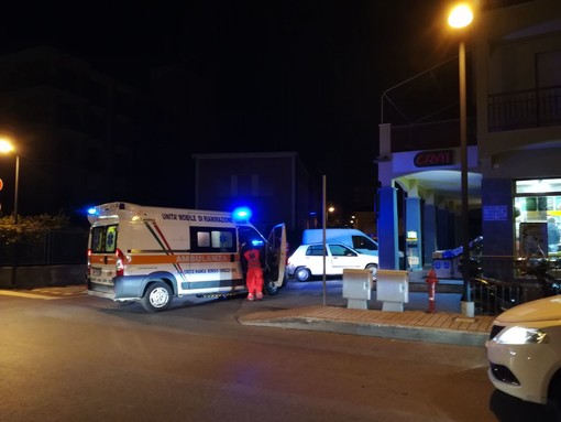 Pietra Ligure, accusa un malore per strada: soccorso anziano