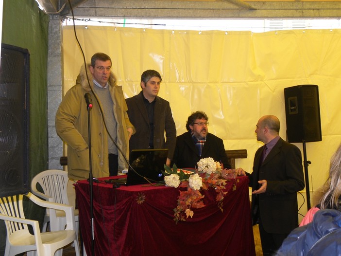 Gli amministratori alla presentazione del progetto Gli amministratori alla presentazione del progetto