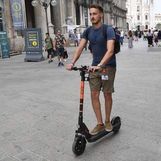 I monopattini elettrici da 2000W tra prestazioni e limitazioni