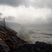Maltempo in arrivo, previste mareggiate intense in Liguria