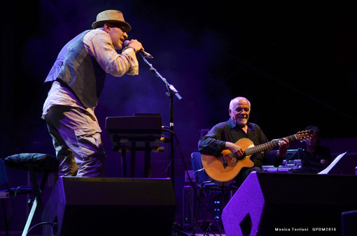 Laigueglia è sempre di più Borgo della Musica: un successo strepitoso per la 10° edizione di Queste Piazze Davanti al Mare