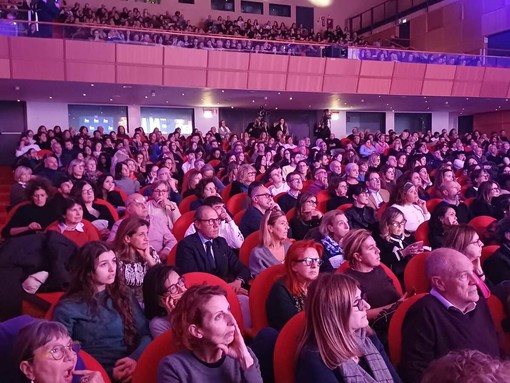 Orientamenti, oggi terza giornata con circa 30mila presenze. Stand aperti fino alle 21.30