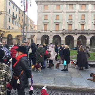 Savona e le deiezioni canine: non accenna a placarsi la polemica Savona e le deiezioni canine: non accenna a placarsi la polemica