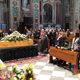 A Pietra Ligure l'ultimo saluto a Mally Mamberto (FOTO) A Pietra Ligure l'ultimo saluto a Mally Mamberto (FOTO)