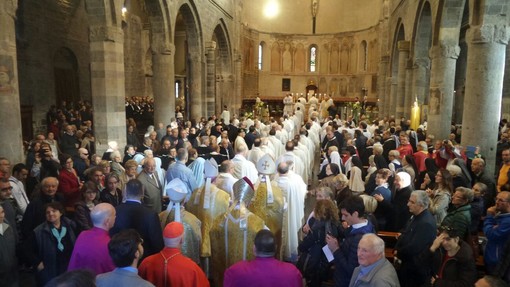 La Diocesi di Albenga-Imperia in festa per i 25 anni di attività pastorale di Monsignor Mario Oliveri: foto La Diocesi di Albenga-Imperia in festa per i 25 anni di attività pastorale di Monsignor Mario Oliveri: foto