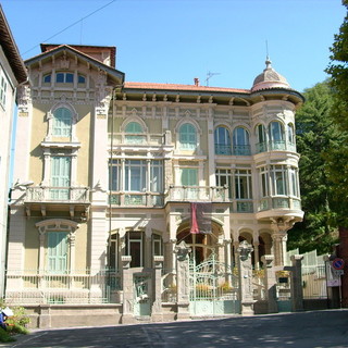 Altare, la scrittrice Katia Sassoni presenta il libro "In viaggio con Fidel"