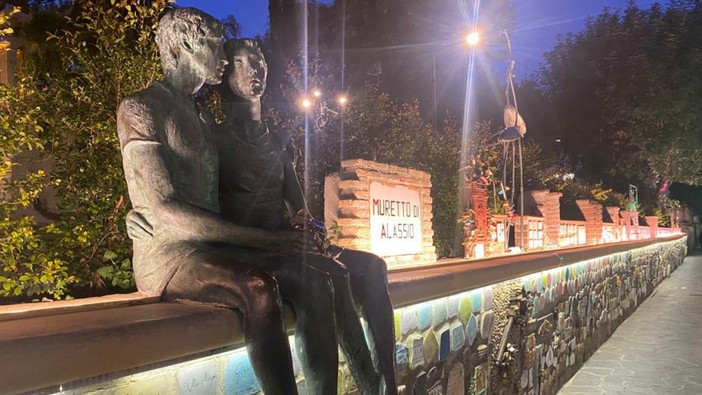 Alassio e l’Amore, dalla leggenda di Adelasia alle Cicogne: ecco la Città degli Innamorati Alassio e l’Amore, dalla leggenda di Adelasia alle Cicogne: ecco la Città degli Innamorati