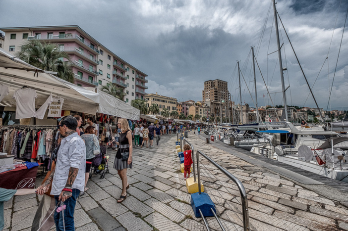 "Il Mercato Riviera delle Palme" torna in Darsena a Savona
