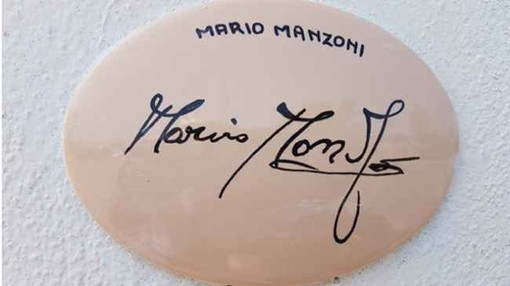 A Laigueglia posizionata una nuova piastrella di un grande del ciclismo: Mario Manzoni, direttore sportivo della Nippo Vini Fantini A Laigueglia posizionata una nuova piastrella di un grande del ciclismo: Mario Manzoni, direttore sportivo della Nippo Vini Fantini