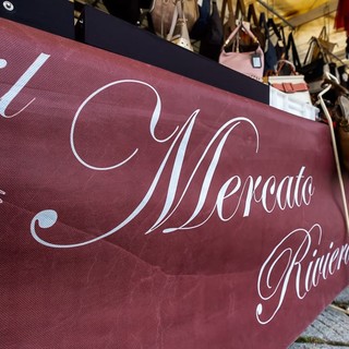 Pietra Ligure, l’atteso shopping a cielo aperto torna domenica 8 agosto con il  Mercato Riviera delle Palme