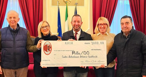 Solidarietà in campo: il Milan Club Alassio dona 1.000 euro al Centro Antiviolenza Artemisia Gentileschi Solidarietà in campo: il Milan Club Alassio dona 1.000 euro al Centro Antiviolenza Artemisia Gentileschi
