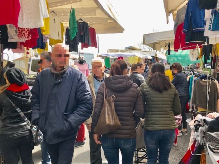 Albenga, mercato sul lungofiume. Il vice sindaco Tomatis: "Situazione decisamente migliorata"