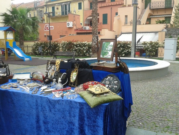 Loano, ritorna il tradizionale Mercatino di Antiquariato