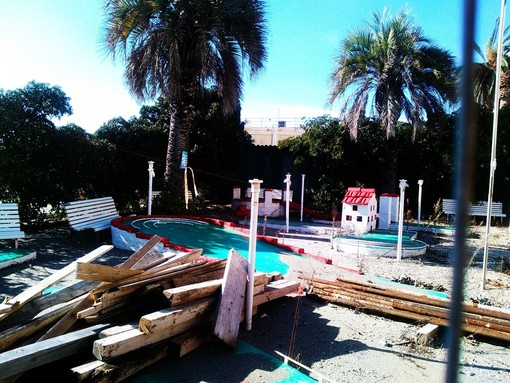 Quale destino per il minigolf di Finalpia? (FOTO e VIDEO) Quale destino per il minigolf di Finalpia? (FOTO e VIDEO)