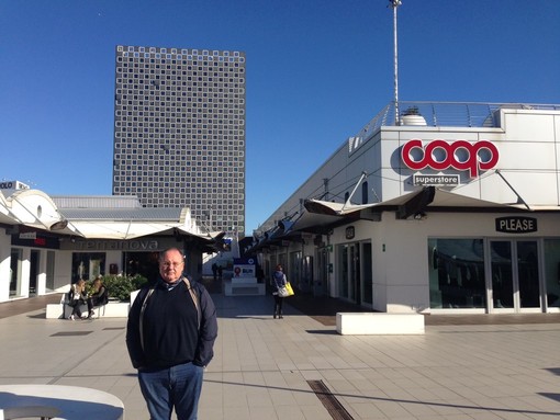 Molo 8.44 a Vado Ligure: shopping experience tra grandi marchi internazionali