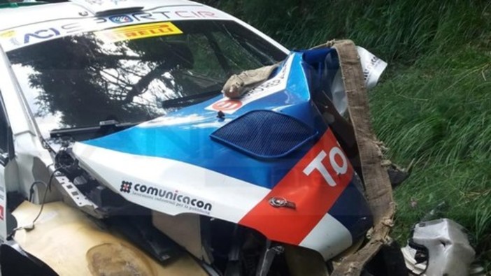 Incidente rallistico a Bajardo: il campione Paolo Andreucci in ospedale a Pietra Ligure Incidente rallistico a Bajardo: il campione Paolo Andreucci in ospedale a Pietra Ligure