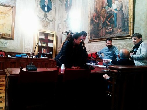 Un sentiero a Punta Crena paralizza il consiglio comunale di Finale Ligure Un sentiero a Punta Crena paralizza il consiglio comunale di Finale Ligure