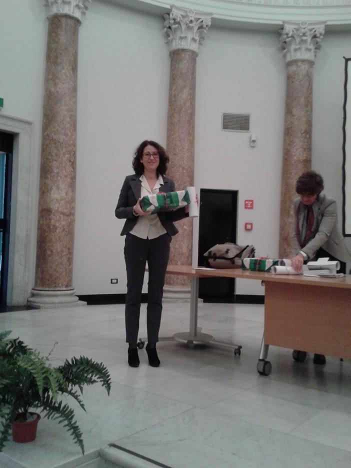 L'assessore borghettino Oliva riceve il Premio alla Cultura Amico delle Biblioteche L'assessore borghettino Oliva riceve il Premio alla Cultura Amico delle Biblioteche