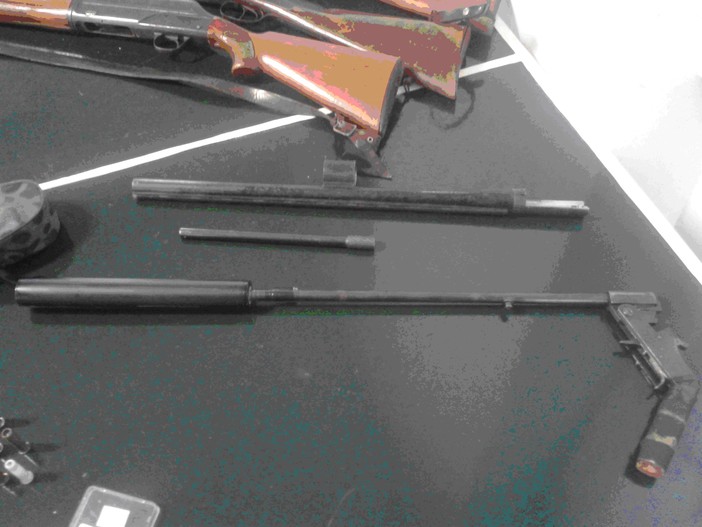 Maxi-sequestro di droga e armi nel finalese: coinvolti anche due minorenni