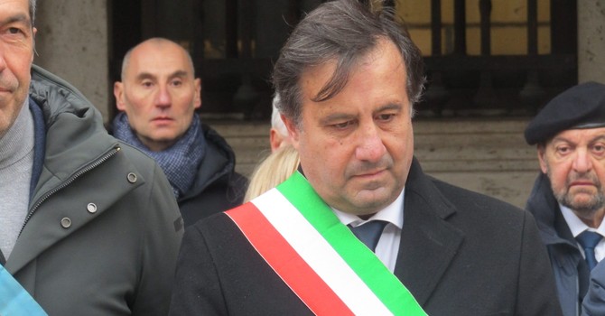 Savona,  il sindaco Russo firma il provvedimento per riconoscere lo "Ius soli" a 118 bambini nati da genitori stranieri