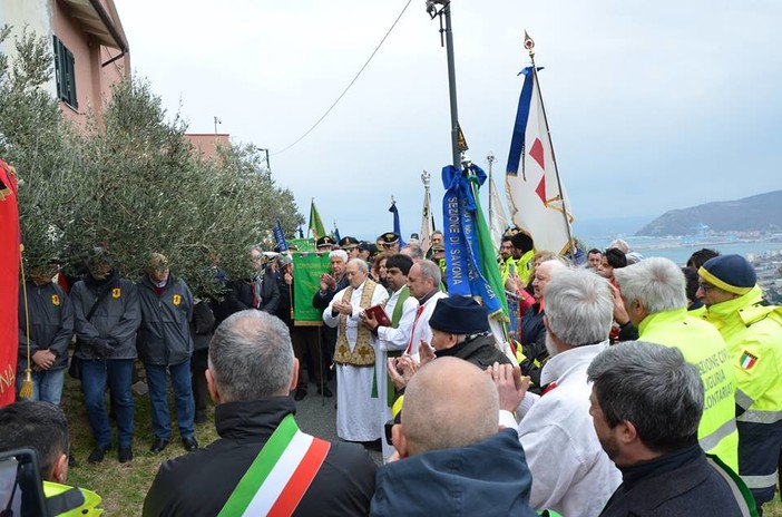 Savona, una messa per ricordare le vittime del Canadair caduto alla Madonna del Monte Savona, una messa per ricordare le vittime del Canadair caduto alla Madonna del Monte