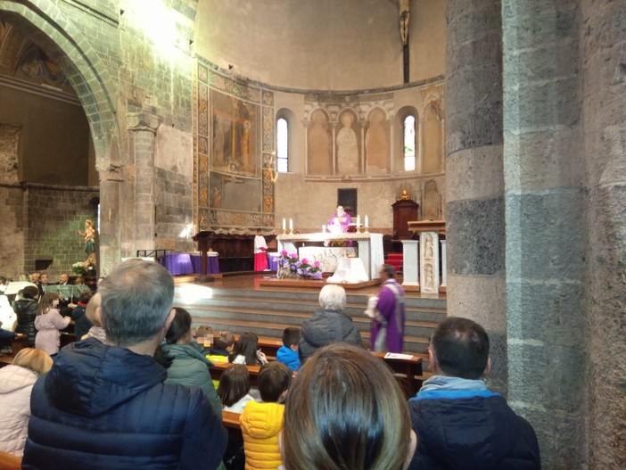 Albenga, nella cattedrale di San Michele la messa per la prima domenica di Avvento con il Corpo Bandistico "G. Verdi" Albenga, nella cattedrale di San Michele la messa per la prima domenica di Avvento con il Corpo Bandistico "G. Verdi"