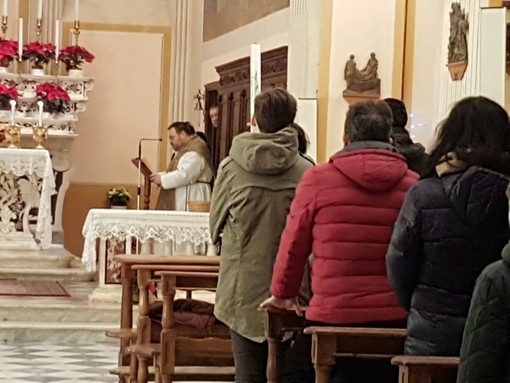 Un anno fa la tragedia, Arnasco ricorda le vittime del crollo della palazzina (FOTO e VIDEO)