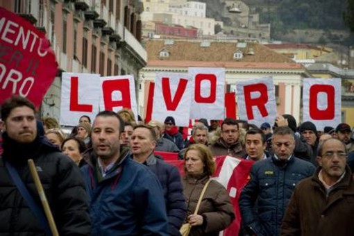 Savona: sabato tutti in piazza a manifestare per la crescente disoccupazione Savona: sabato tutti in piazza a manifestare per la crescente disoccupazione