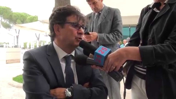 Loano, il presidente del Comitato Paraolimpico Luca Pancalli incontra gli alunni delle scuole Loano, il presidente del Comitato Paraolimpico Luca Pancalli incontra gli alunni delle scuole