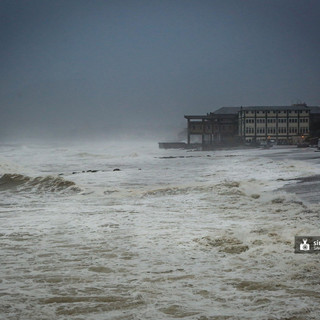 Arpal, avviso meteo per mareggiata intensa e venti di burrasca forte