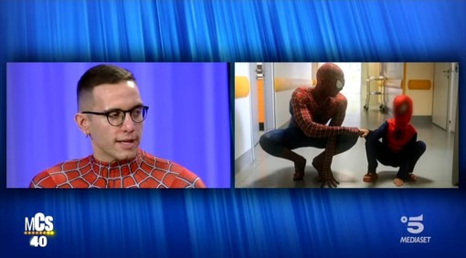 Lo Spiderman savonese Mattia Villardita al "Maurizio Costanzo Show": "Essere gentili e donare amore penso che sia la base di ogni essere umano"