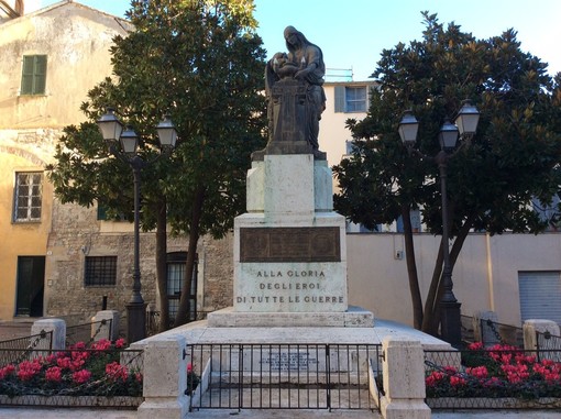 Albenga il 2 e il 4 novembre commemorazione dei defunti e la festa delle Forze Armate