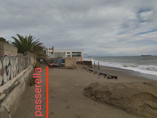 Savona, Pensiero Critico: "Rigassificatore e passeggiata in legno di via Nizza, due progetti destinati al fallimento" Savona, Pensiero Critico: "Rigassificatore e passeggiata in legno di via Nizza, due progetti destinati al fallimento"