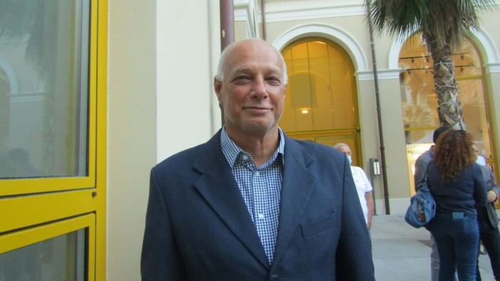 Autisti controllori sui bus, il suggerimento di Molinaro: "Meglio applicare un 'tornello' sui mezzi" Autisti controllori sui bus, il suggerimento di Molinaro: "Meglio applicare un 'tornello' sui mezzi"