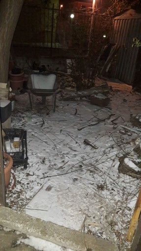 Maltempo, una spolverata di neve imbianca Savona (VIDEO)