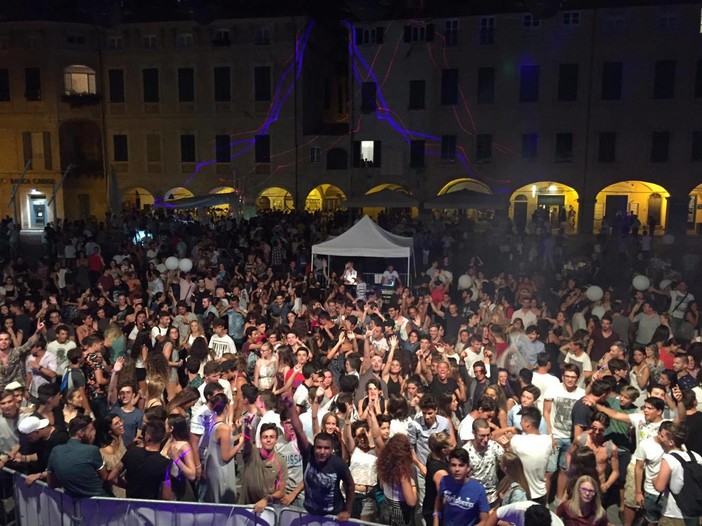 Finalmarina, successo ieri sera per la Notte bianca WOW