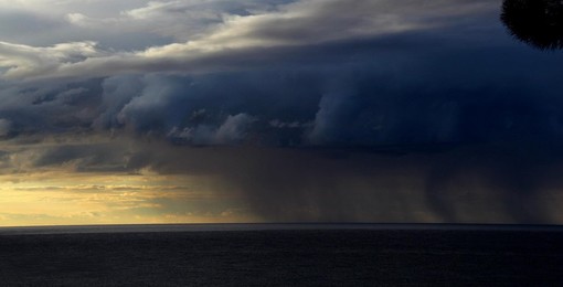 Settimana ventosa, con le prime gelate in pianura e neve sui rilievi di confine