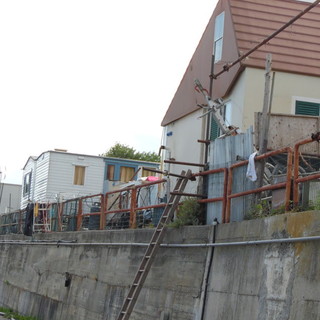 Savona, anche l'Assemblea Antifascista e Antirazzista di Villapiana solidale con la comunità sinti sotto sgombero