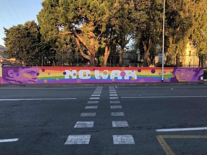 Un murale contro tutte le guerre, l'iniziativa ad Albenga (FOTO) Un murale contro tutte le guerre, l'iniziativa ad Albenga (FOTO)