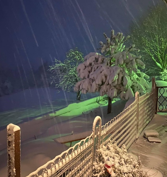 Meteo, torna la neve nell'entroterra. Piogge copiose sul Ponente ligure Meteo, torna la neve nell'entroterra. Piogge copiose sul Ponente ligure
