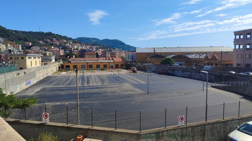 Finale, ecco i parcheggi nell'area ex Piaggio: 188 posti. Aperto anche il park di via Lunaro Finale, ecco i parcheggi nell'area ex Piaggio: 188 posti. Aperto anche il park di via Lunaro