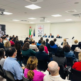 Regione, Toti incontra i neo dipendenti assunti da ottobre 2020 Regione, Toti incontra i neo dipendenti assunti da ottobre 2020