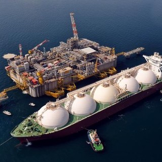 Uppi sul rigassificatore “dannoso per ambiente e vivibilità ma anche per il valore degli immobili”