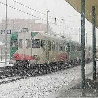 Maltempo, in stato di allerta Trenitalia attiva piano neve sulle linee ferroviarie Maltempo, in stato di allerta Trenitalia attiva piano neve sulle linee ferroviarie