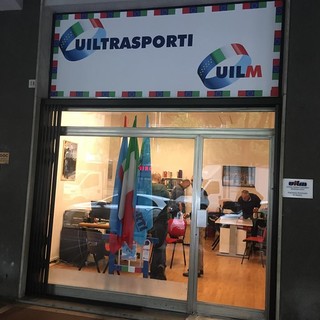 Savona, inaugurata la nuova sede della Uil Trasporti: "Da definire ancora diverse problematiche portuali"