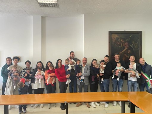 Carcare celebra la Giornata della Gentilezza coi suoi 23 nuovi nati del 2022 Carcare celebra la Giornata della Gentilezza coi suoi 23 nuovi nati del 2022