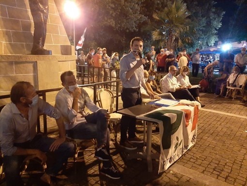 Regionali, dopo l'endorsement di Giuliano a Toti, il commento di Arboscello e Niero: "Non ci spieghiamo questa scelta, la presentazione a Vado per riaffermare il valore della coerenza"