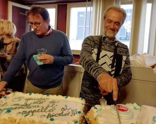 Cairo Montenotte: un festoso saluto all'ex comandante della polizia locale Nicolini per la meritata pensione