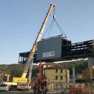Rimosso il tronco centrale del nastro trasportatore del carbone a Vado: Aurelia verso la riapertura